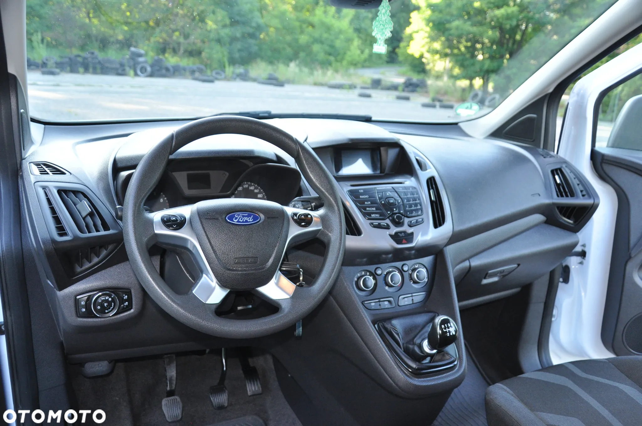 Ford Tourneo Connect - 26