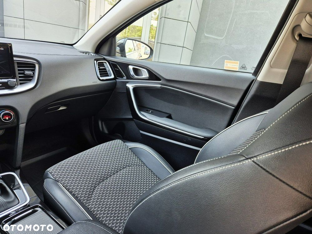 Kia Ceed 1.5 T-GDI Tribute DCT - 20