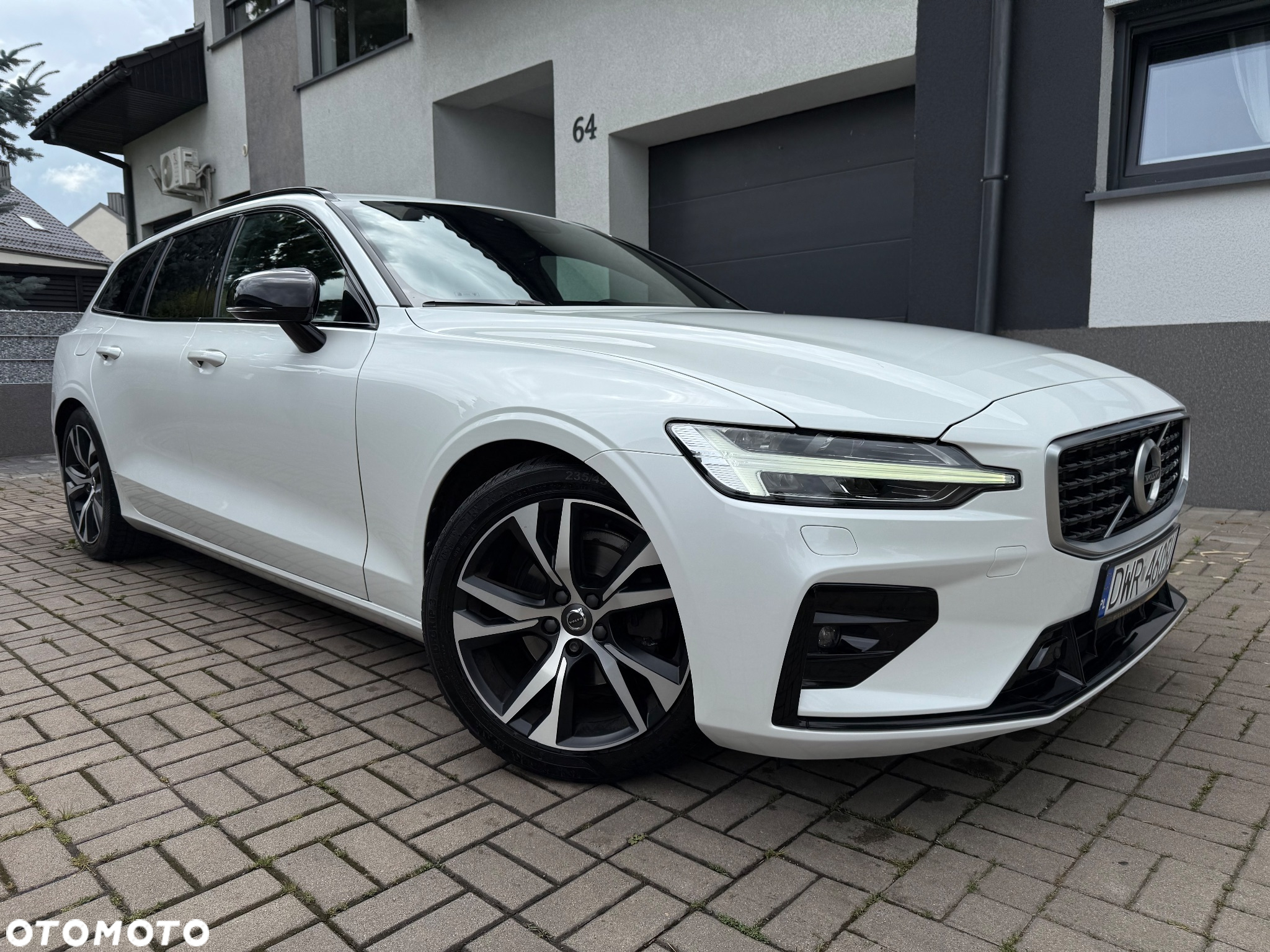 Volvo V60 D3 Drive-E R-Design Momentum - 2