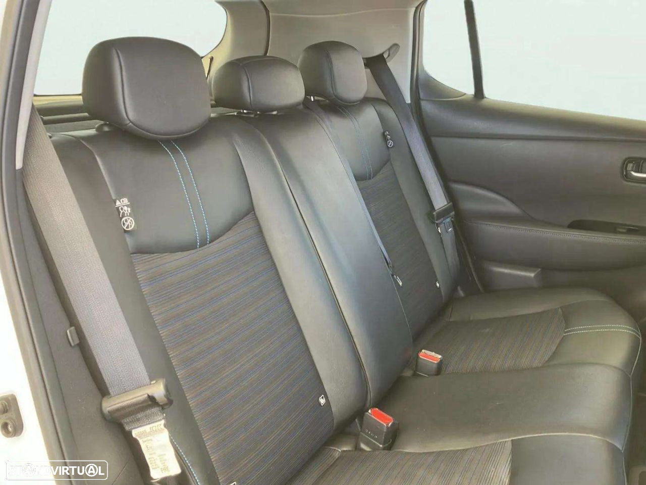 Nissan Leaf N-Connecta - 15