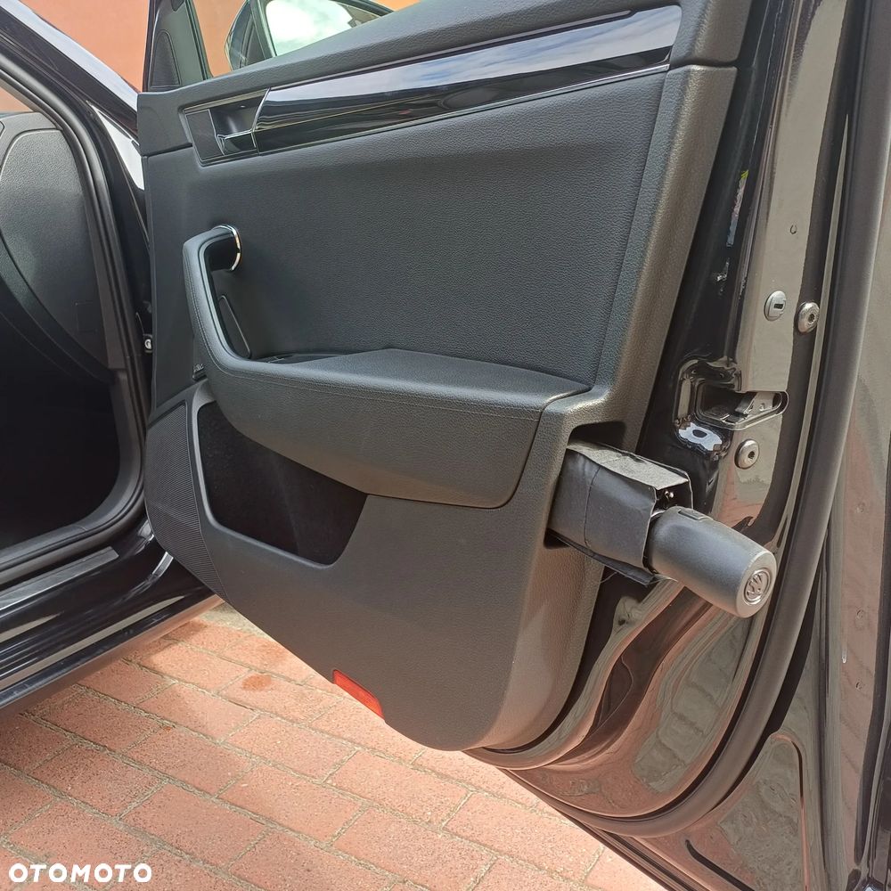 Skoda Superb 2.0 TDI 4x4 DSG L&K - 13