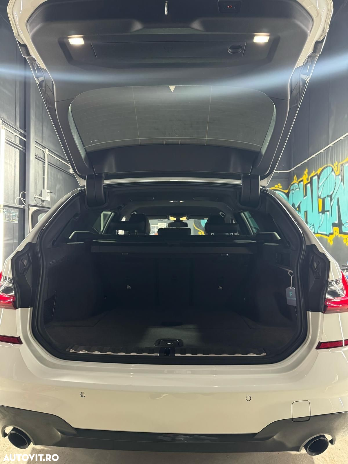 BMW Seria 3 330i AT - 10