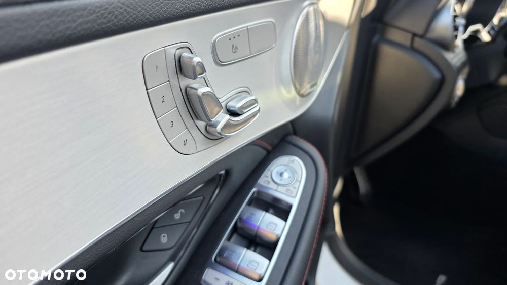 Mercedes-Benz GLC AMG 43 4Matic AMG Speedshift TCT 9G - 23