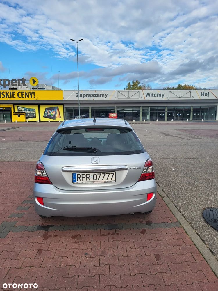 Honda Civic 1.6i ES - 2