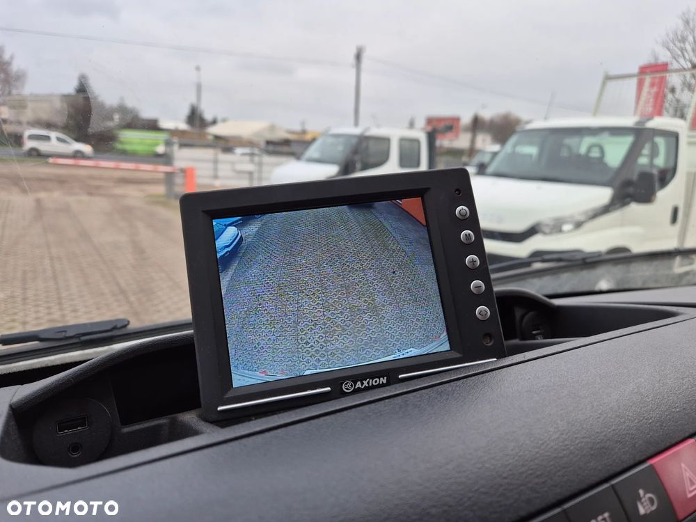 Iveco Daily 35S16 Hi-Matic, Kontener 8PAL, winda 750KG - 11