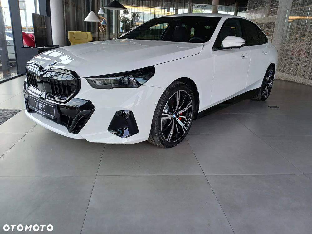 BMW Seria 5 520d xDrive mHEV - 5