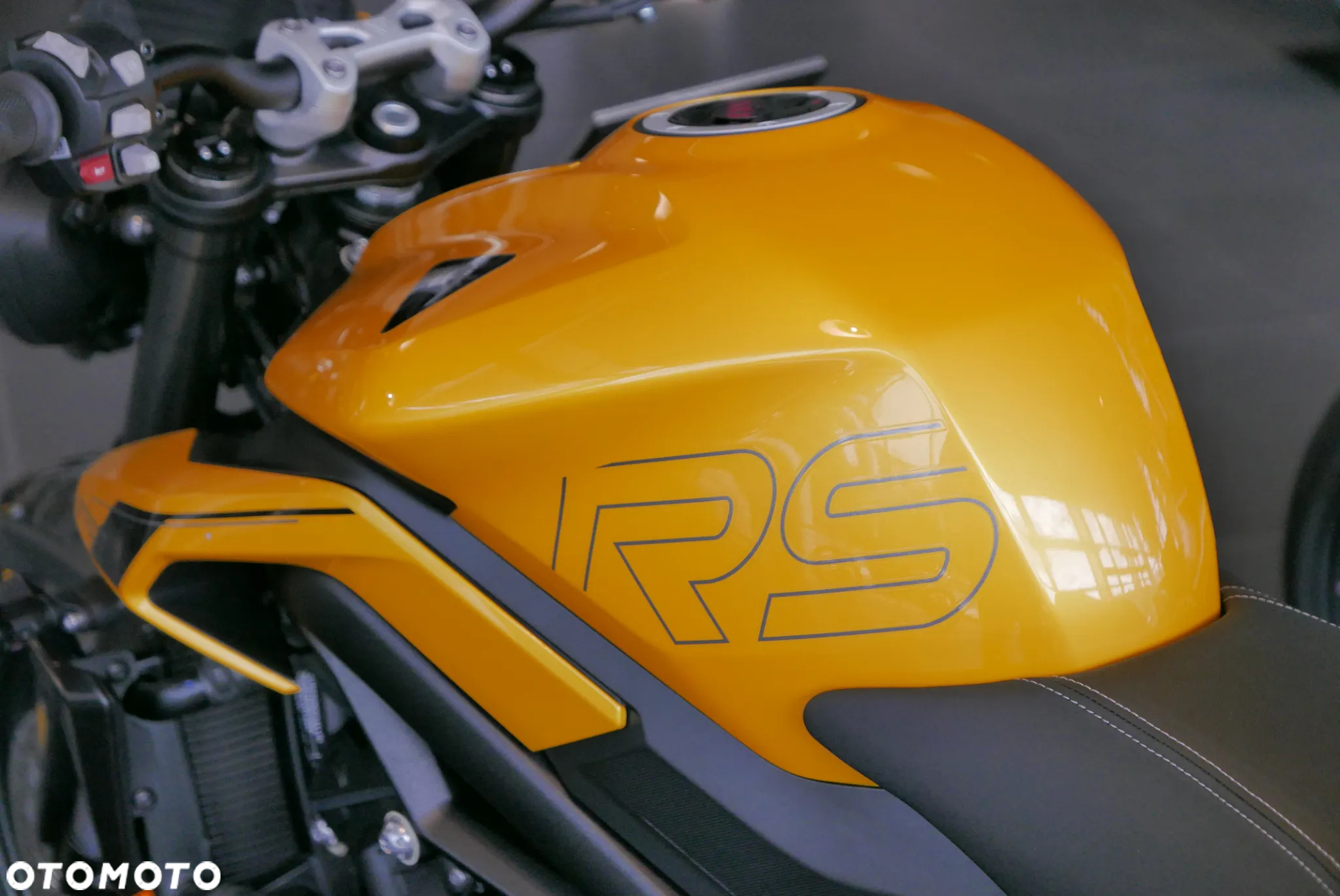 Triumph Street Triple - 17