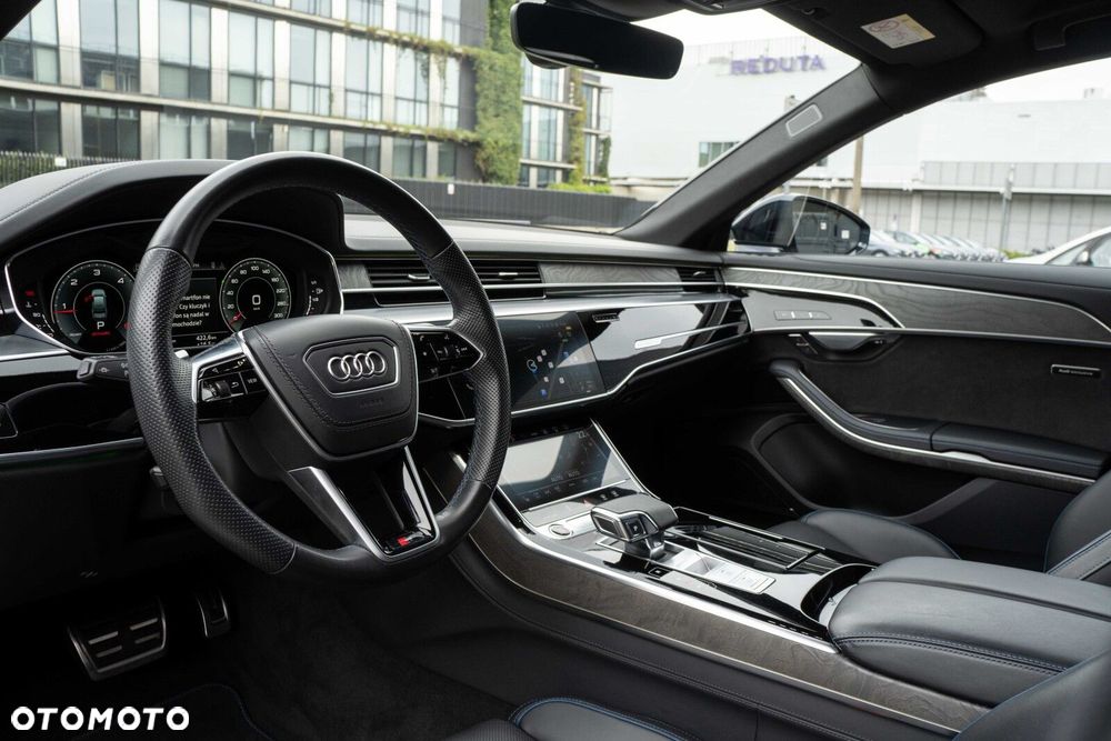 Audi A8 - 12
