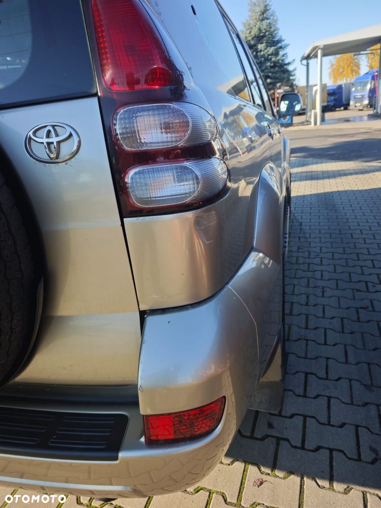 Toyota Land Cruiser - 23