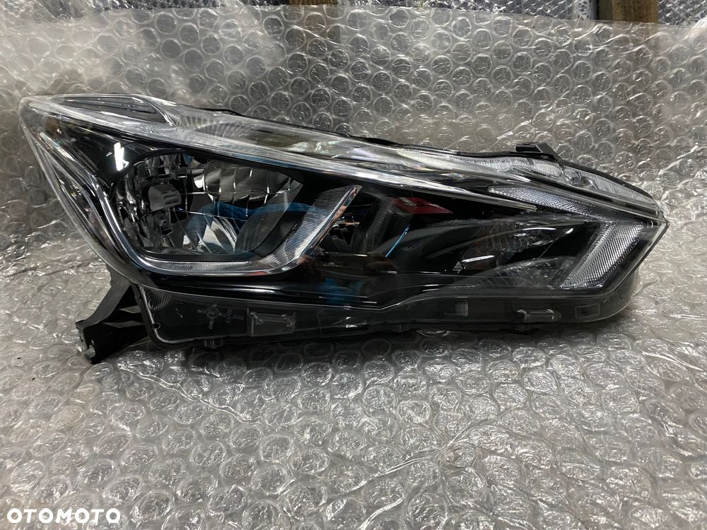 LAMPA PRAWA H7 LED NISSAN MICRA V K14 26010-5FA0A CIEMNA ZE SREBRNYM