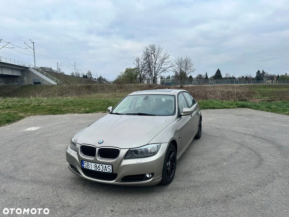 BMW Seria 3 320i - 23