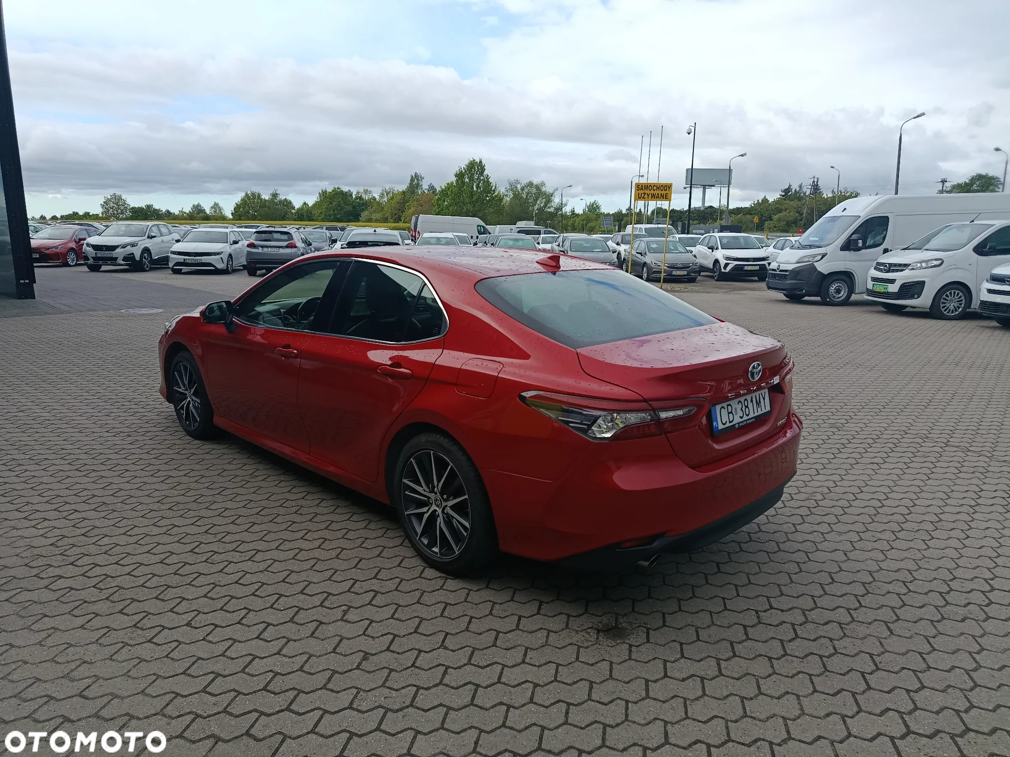 Toyota Camry 2.5 Hybrid Executive CVT - 2