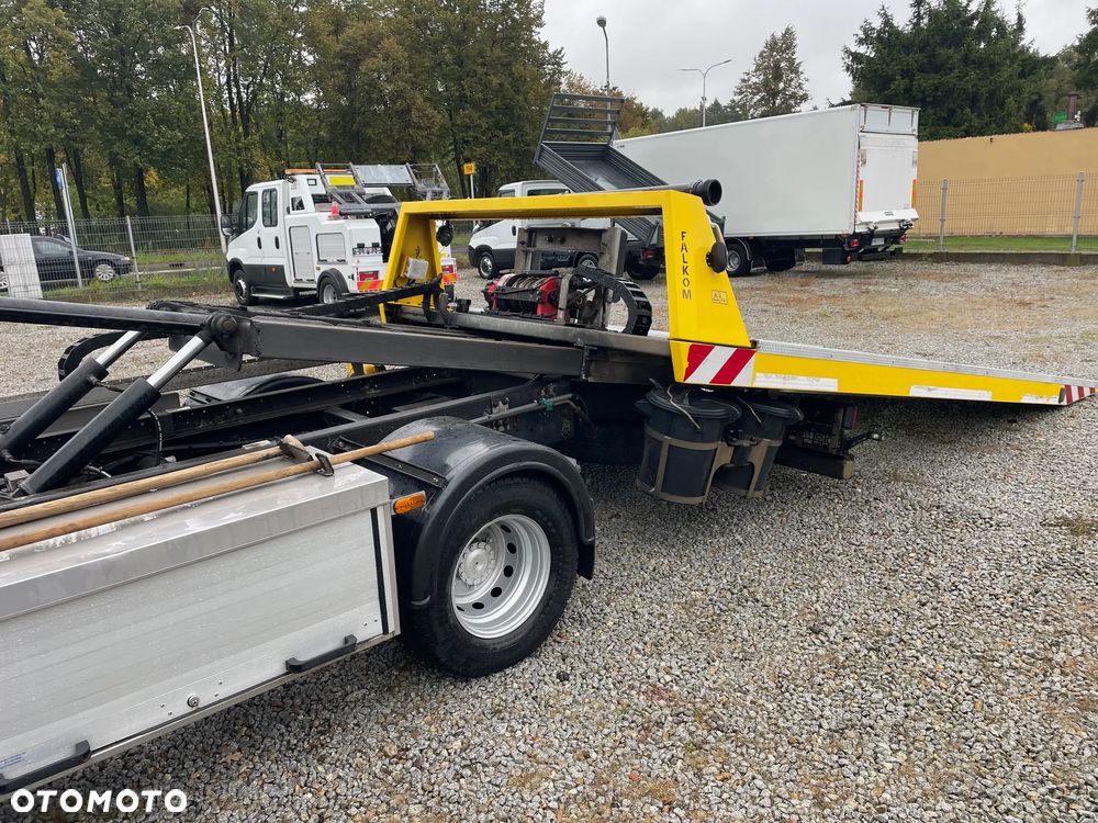 Iveco Daily 70C18 Pomoc drogowa Laweta 2017r - 9