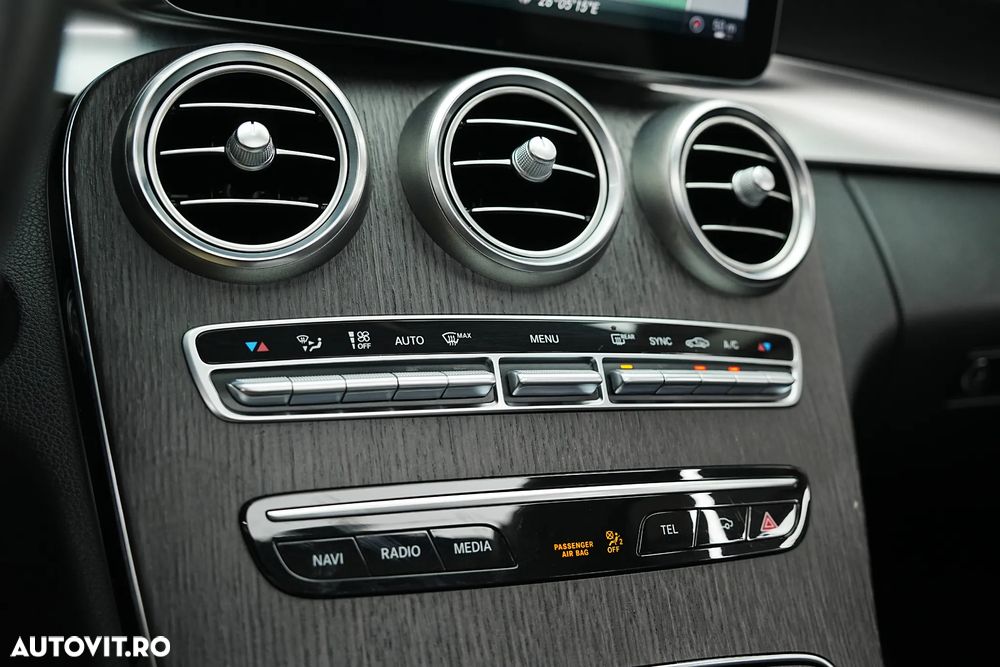 Mercedes-Benz C 220 d 4MATIC 9G-TRONIC - 39