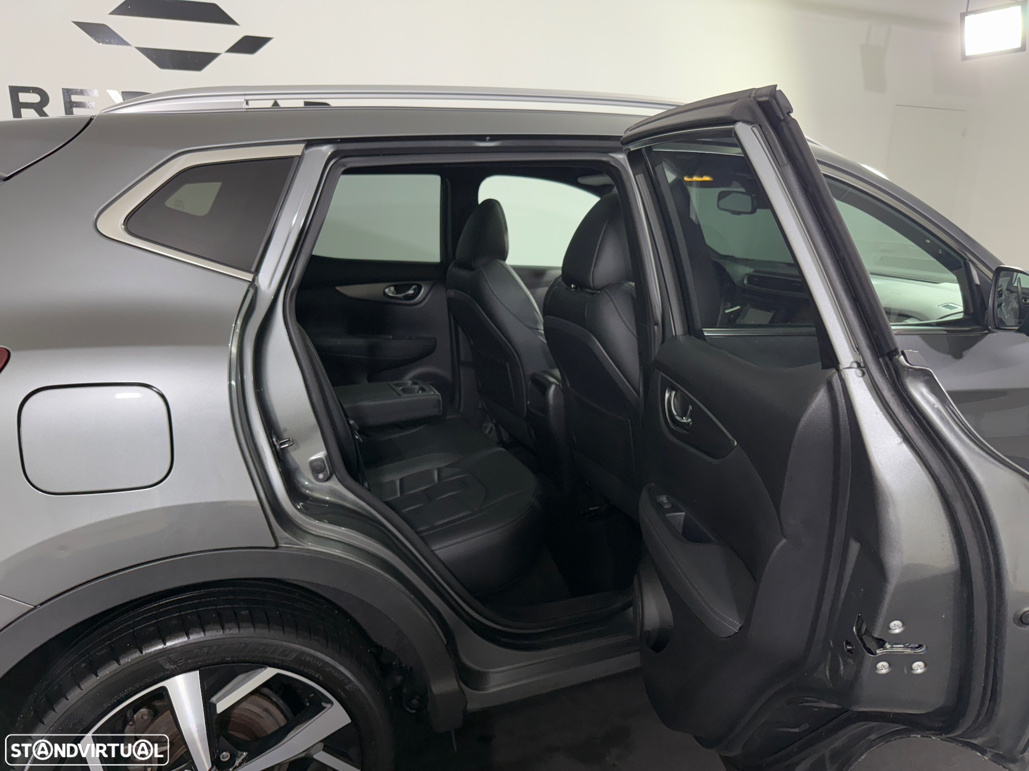 Nissan Qashqai 1.2 DIG-T Xtronic TEKNA+ - 19