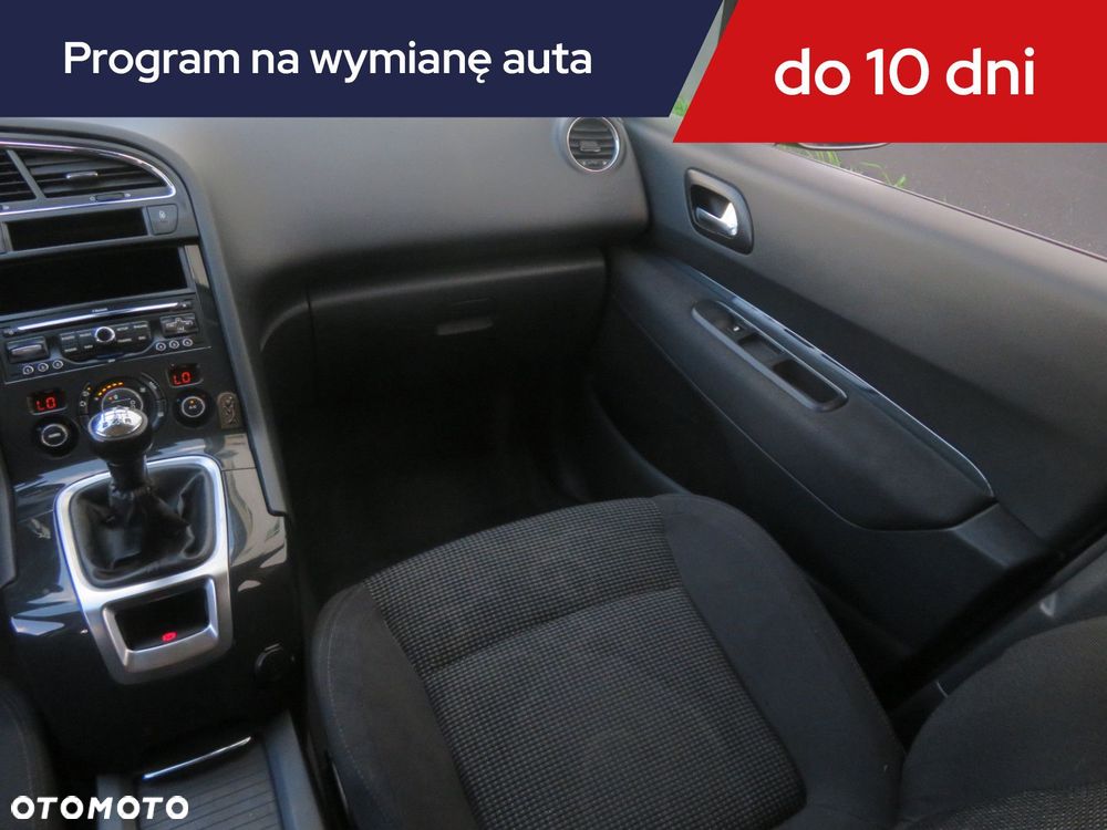 Peugeot 5008 - 10