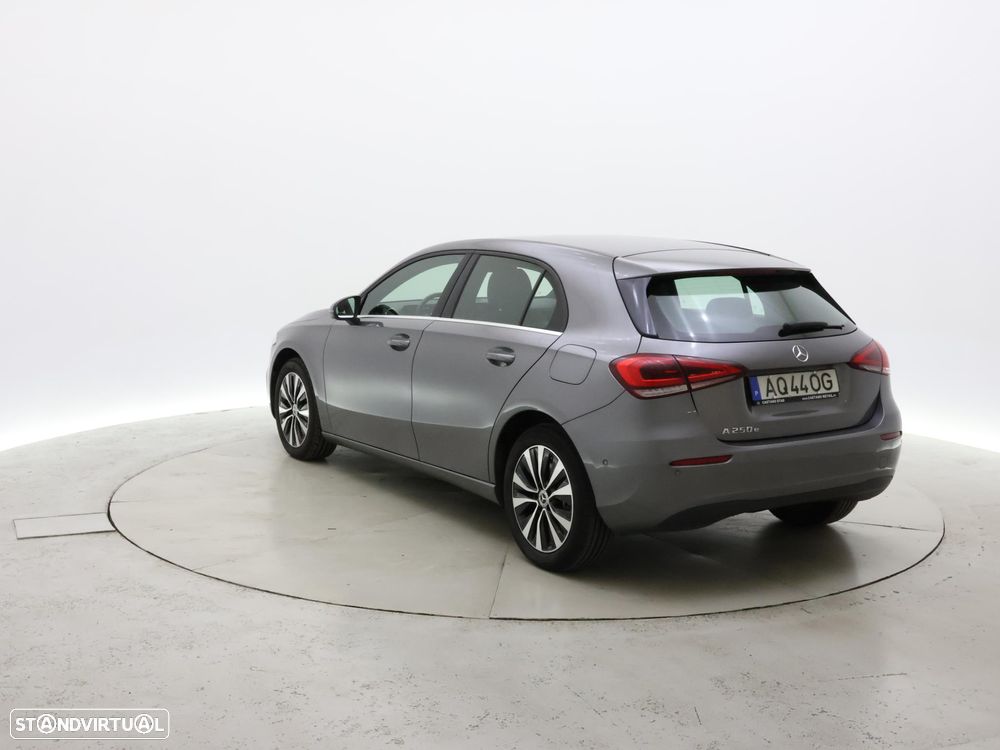 Mercedes-Benz A 250 e Style Plus - 4