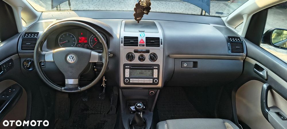 Volkswagen Touran 1.4 TSI Cross - 8