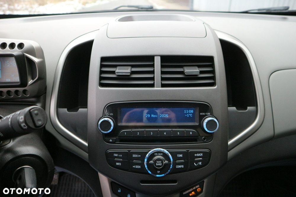 Chevrolet Aveo 1.2 LT - 28