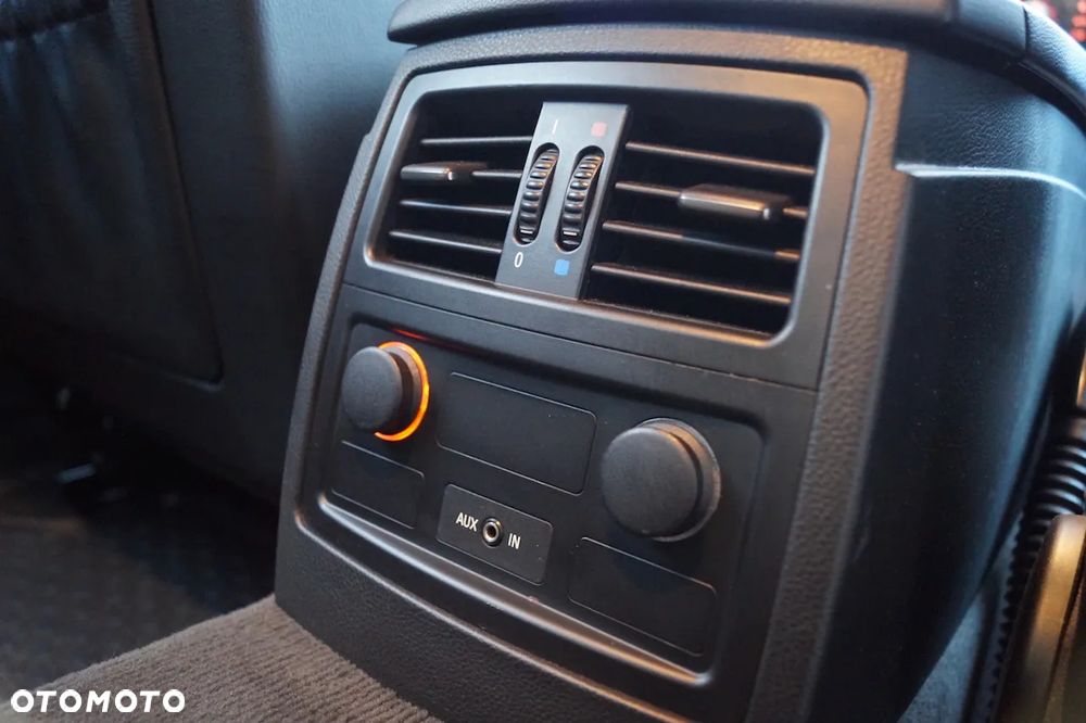 BMW Seria 5 525i - 28