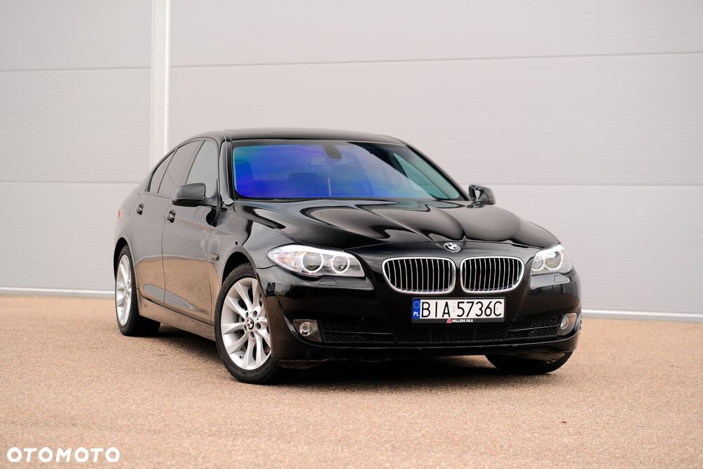 BMW Seria 5 528i - 1