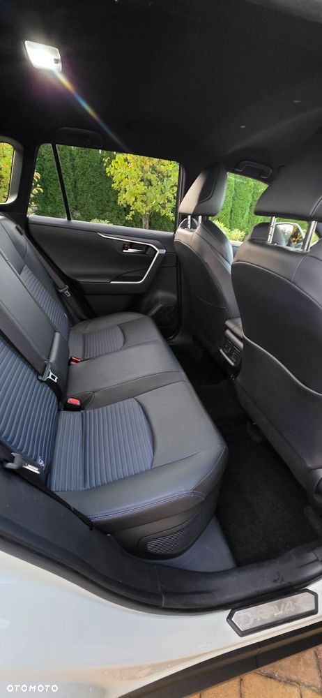Toyota RAV4 - 12