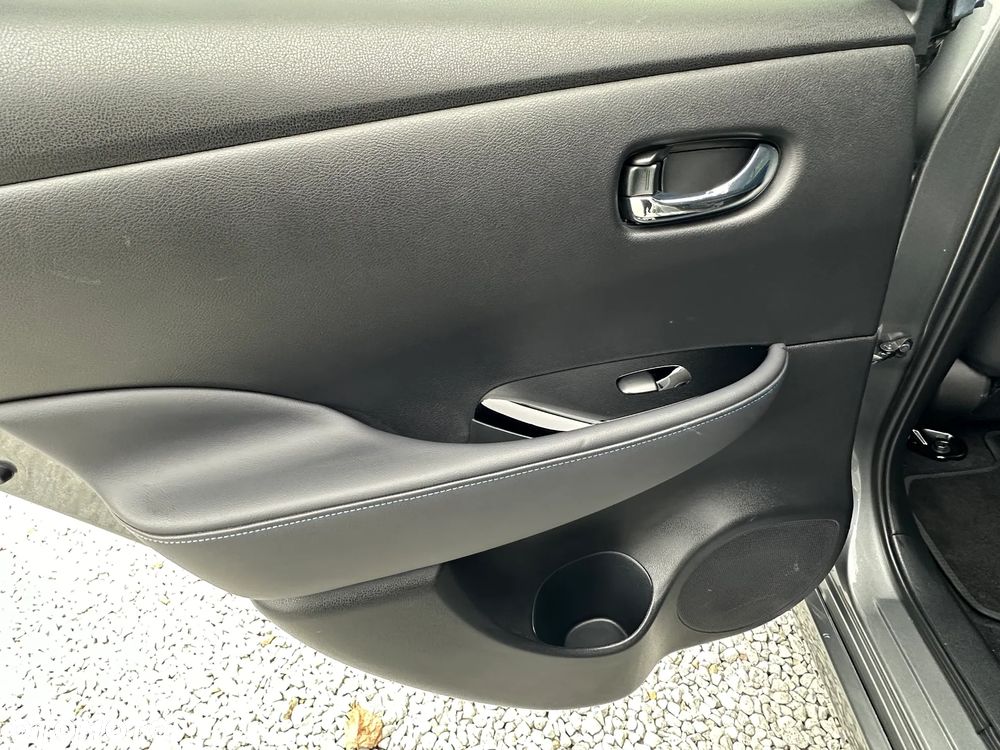 Nissan Leaf 40 kWh TEKNA - 28