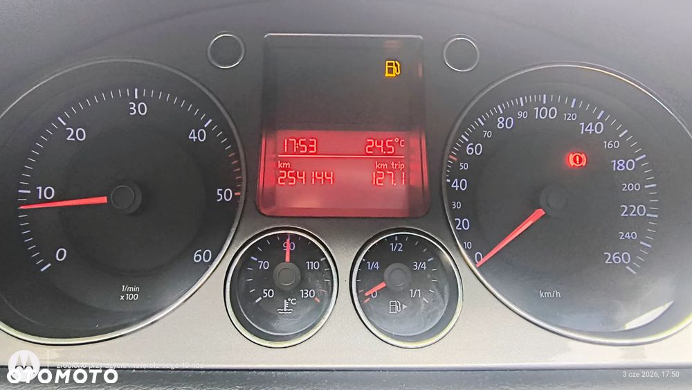 Volkswagen Passat 1.9 TDI DPF Highline - 11