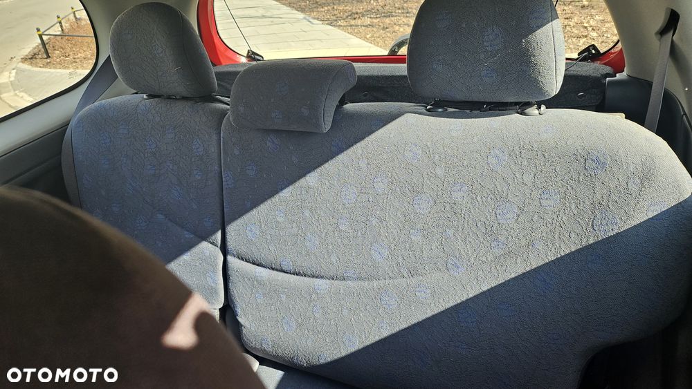 Toyota Yaris 1.0 Base - 9