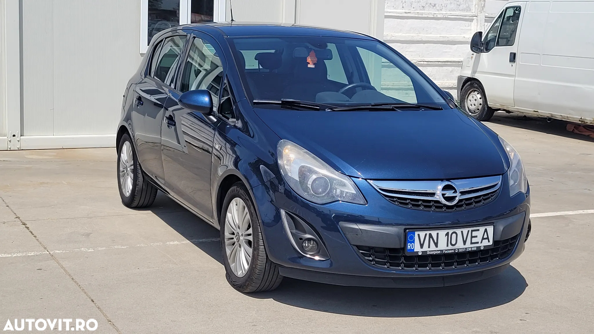 Opel Corsa 1.2 Cosmo - 8