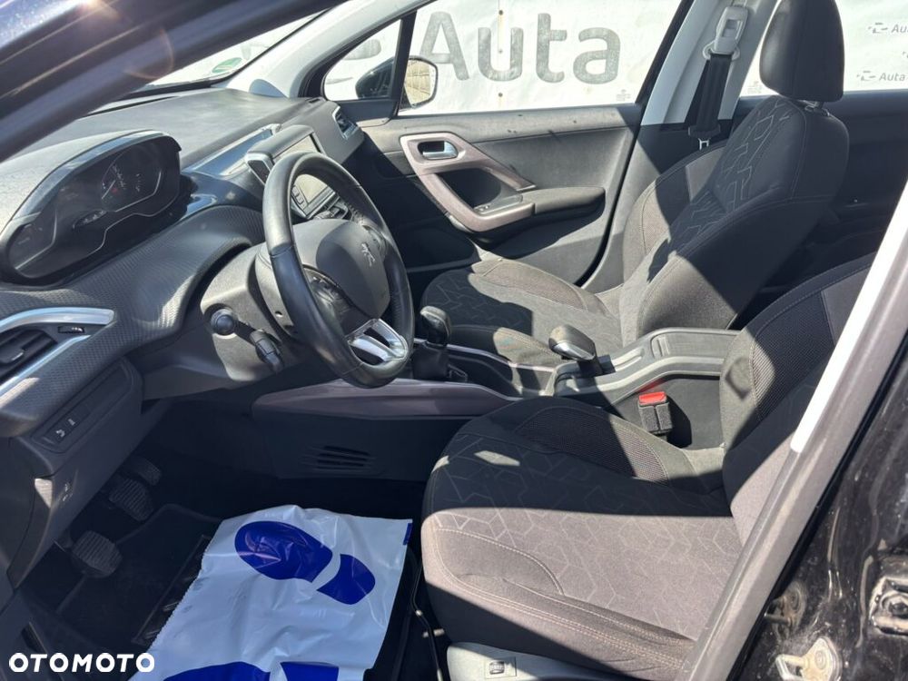 Peugeot 2008 PureTech 82 Active - 12