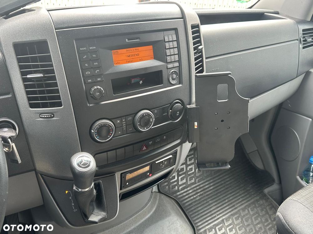 Mercedes-Benz SPRINTER - 15