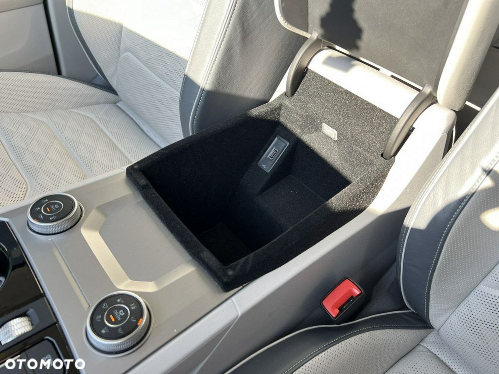 Volkswagen Touareg - 21