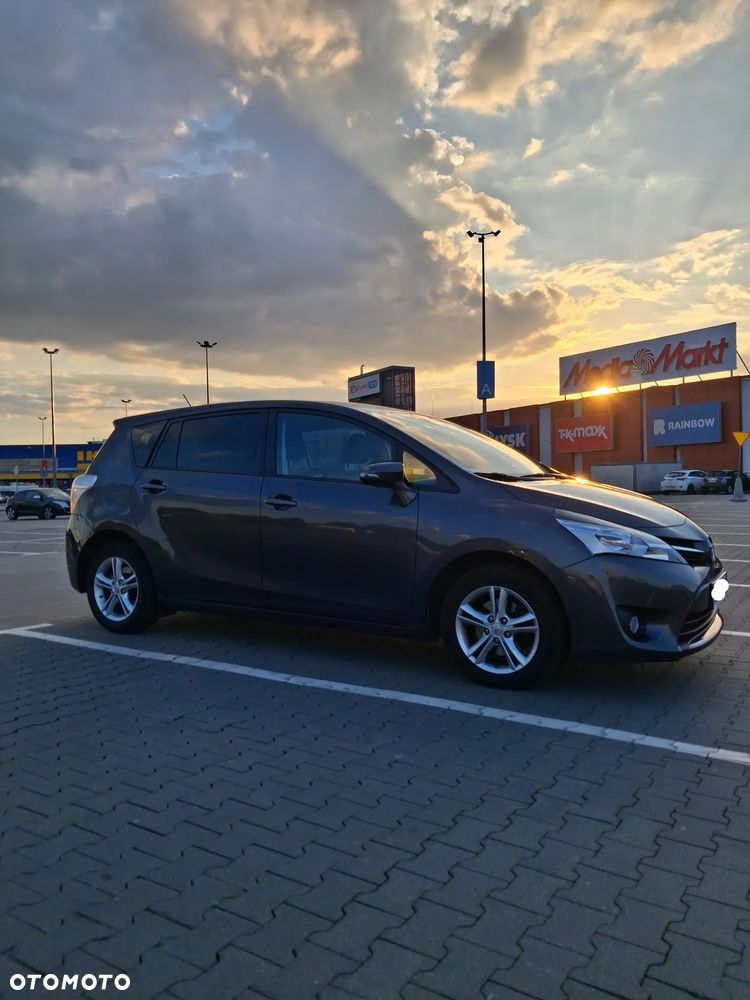 Toyota Verso - 5