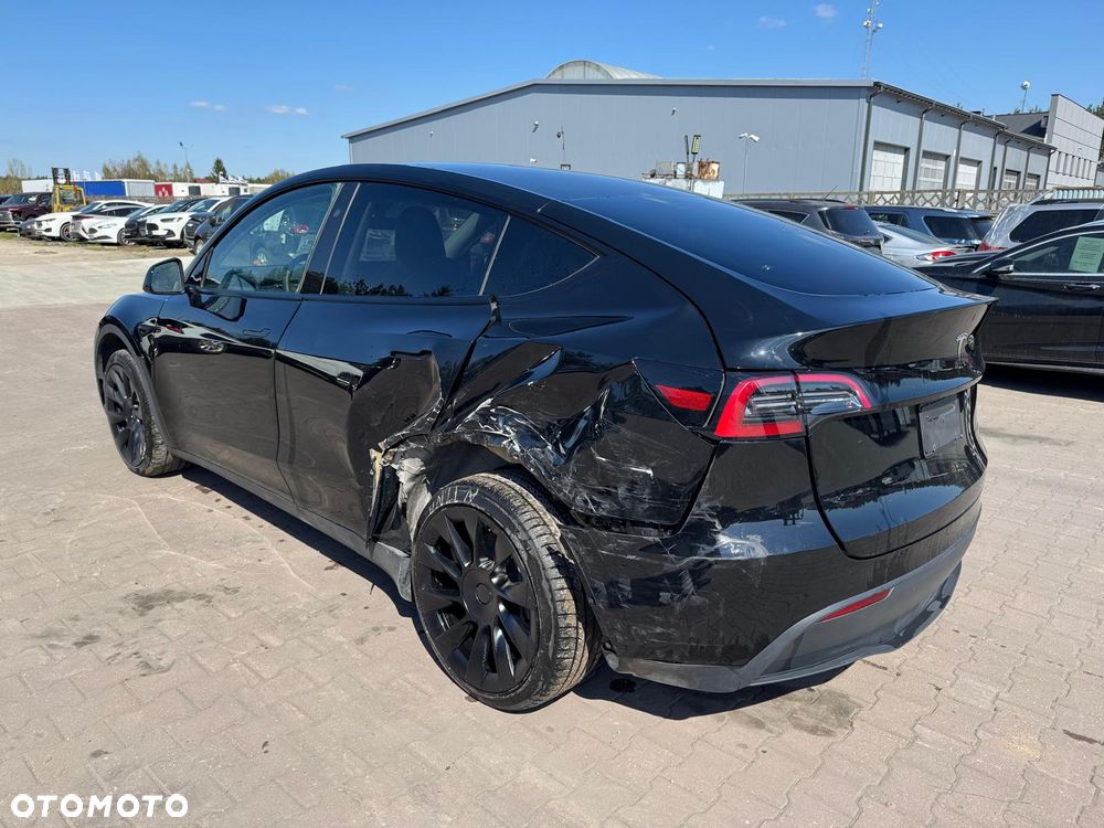 Tesla Model Y Long Range Dual Motor AWD - 5