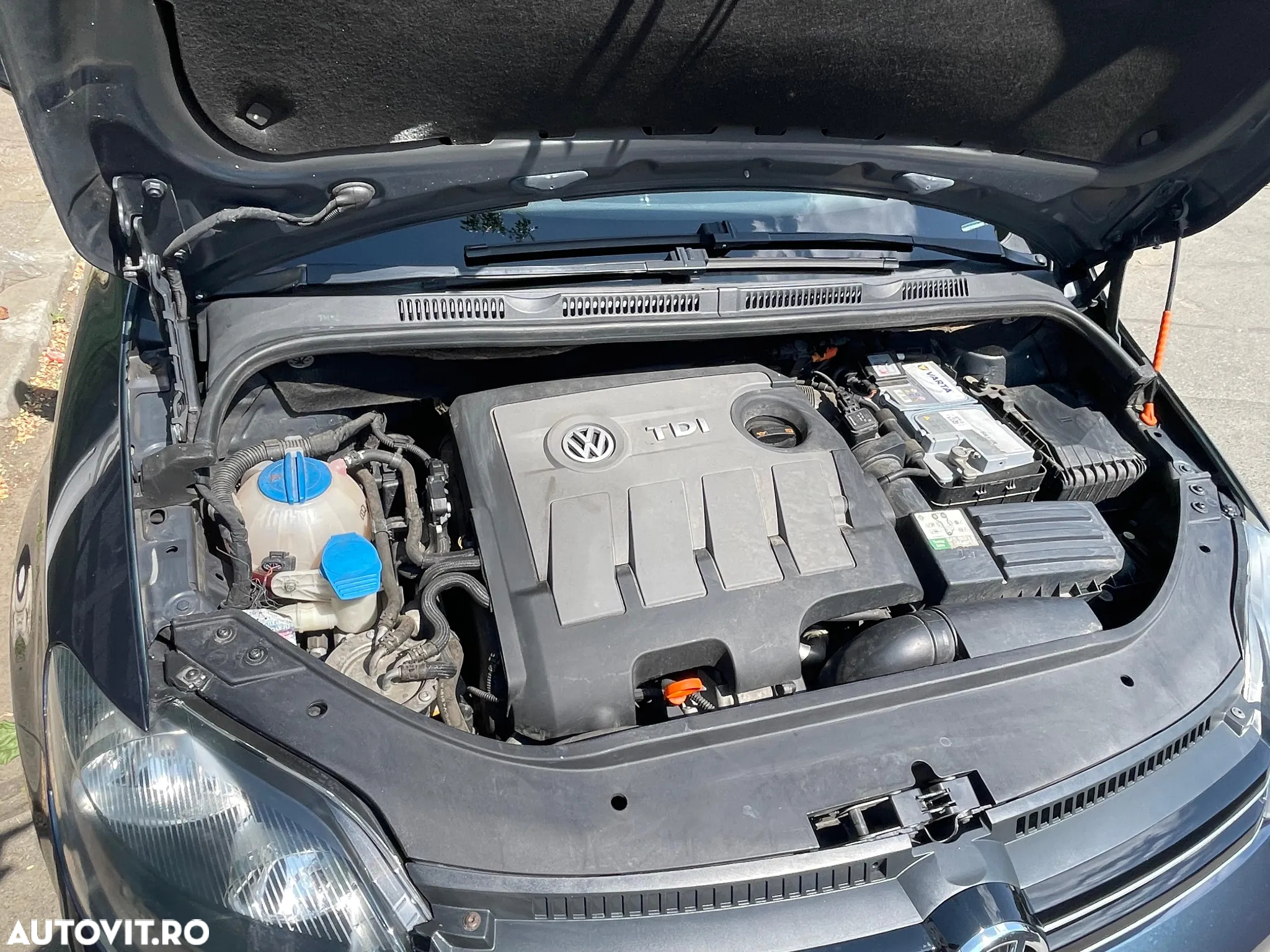 Volkswagen Golf Plus 1.9 TDI Comfortline DPF - 11