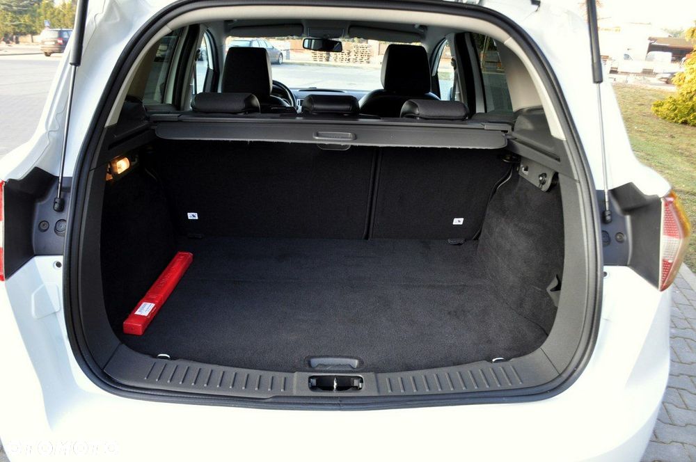 Ford Kuga - 36
