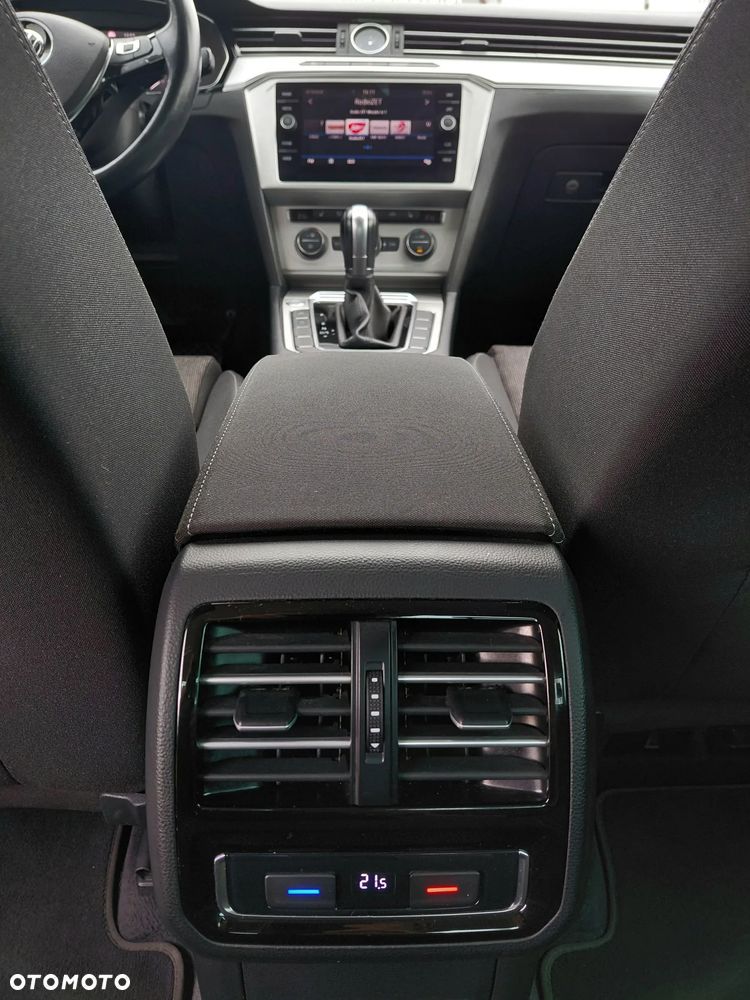 Volkswagen Passat 1.8 TSI BMT Comfortline DSG - 24