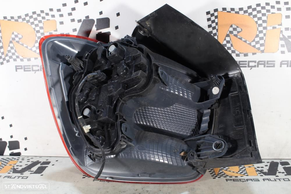 Farolim Direito Bmw 1 (F20)  Farolim Direito Bmw Serie 1 F20 / F21 - 7