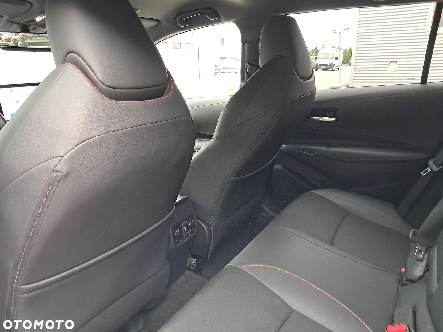 Toyota Corolla 1.8 Hybrid GR Sport Dynamic - 10
