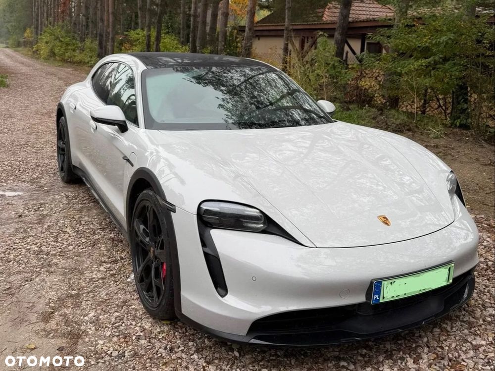 Porsche Taycan - 1