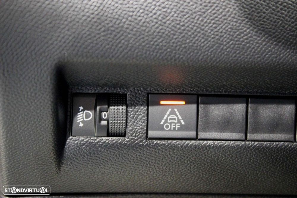 Peugeot 2008 1.5 BlueHDi Allure EAT8 - 13