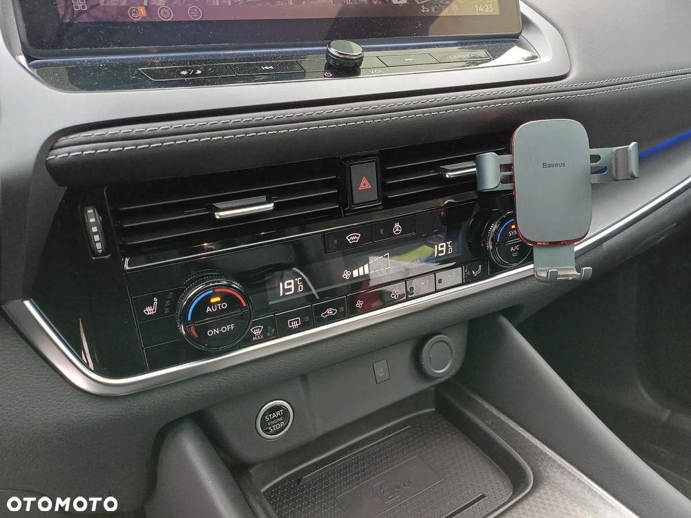 Nissan Qashqai 1.3 DIG-T MHEV N-Connecta Xtronic - 24