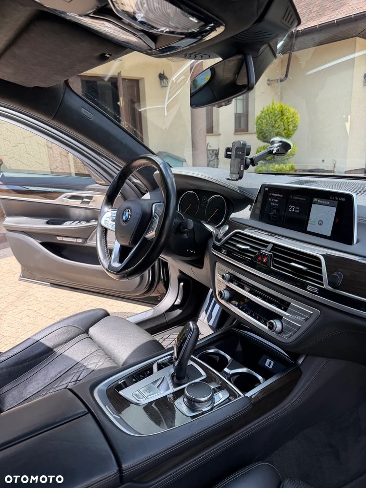 BMW Seria 7 740Ld xDrive - 19