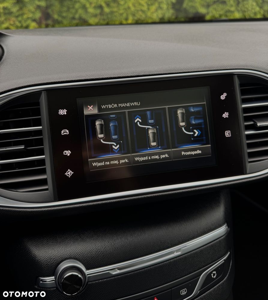 Peugeot 308 BlueHDi 150 EAT6 Stop & Start GT-Line Edition - 27