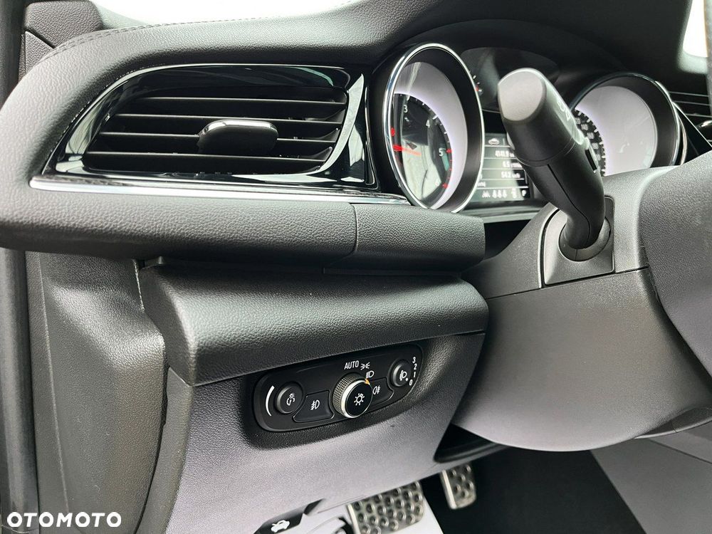 Opel Insignia 2.0 CDTI Elegance S&S - 29