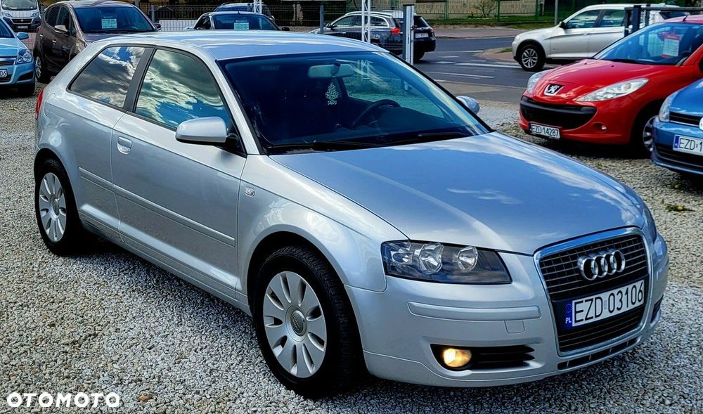 Audi A3 3-drzwiowe 1.6 FSI Attraction - 24