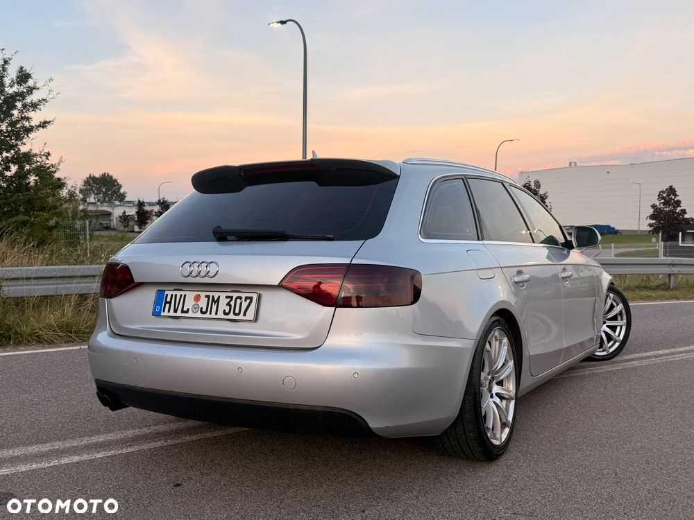 Audi A4 Avant 2.0 TDI DPF - 10