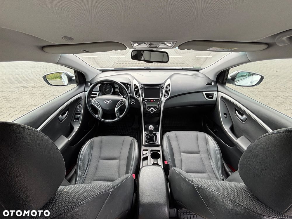 Hyundai i30 blue Kombi 1.6 GDi Style - 22