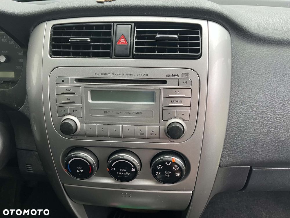 Suzuki Liana - 4